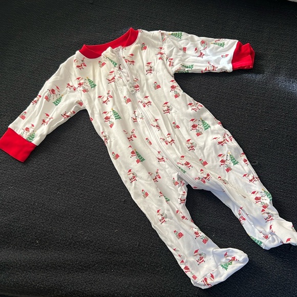 🎅🏼 Santa footie zip up 🎄 - Picture 3 of 4